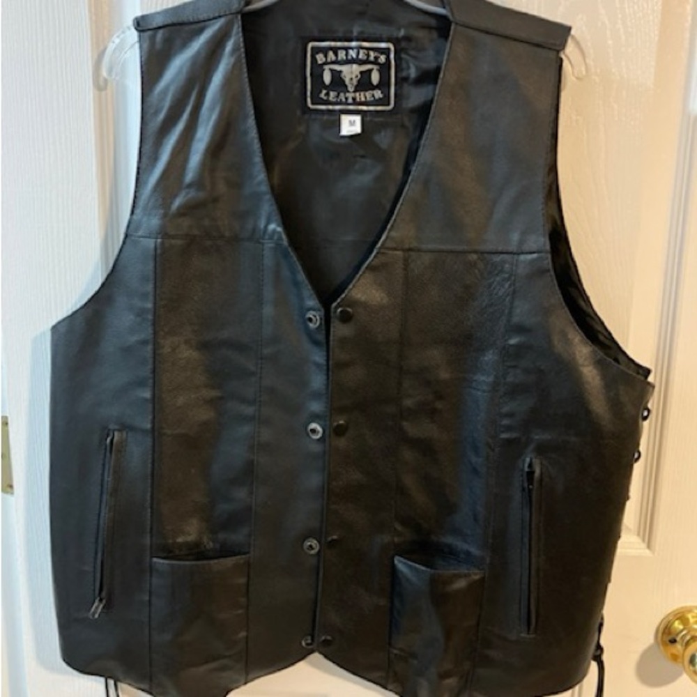 Barney's Leather Men's Black Genuin Leather Vest Size Medium-Biker Western Style